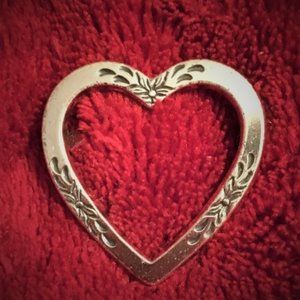 Vintage 1960s Beau Sterling Silver Victorian Style Open Heart Etched Brooch